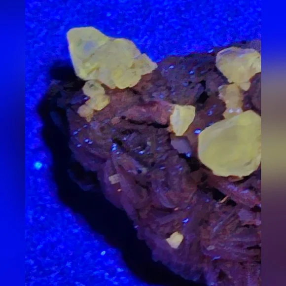 Pink Barite Cersuite And Gelena - Picture 3 of 10